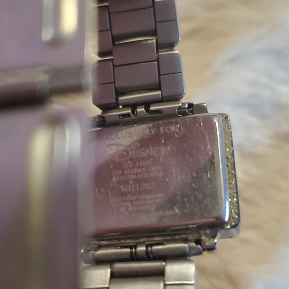 Eeyore Disney watch - Picture 3 of 4